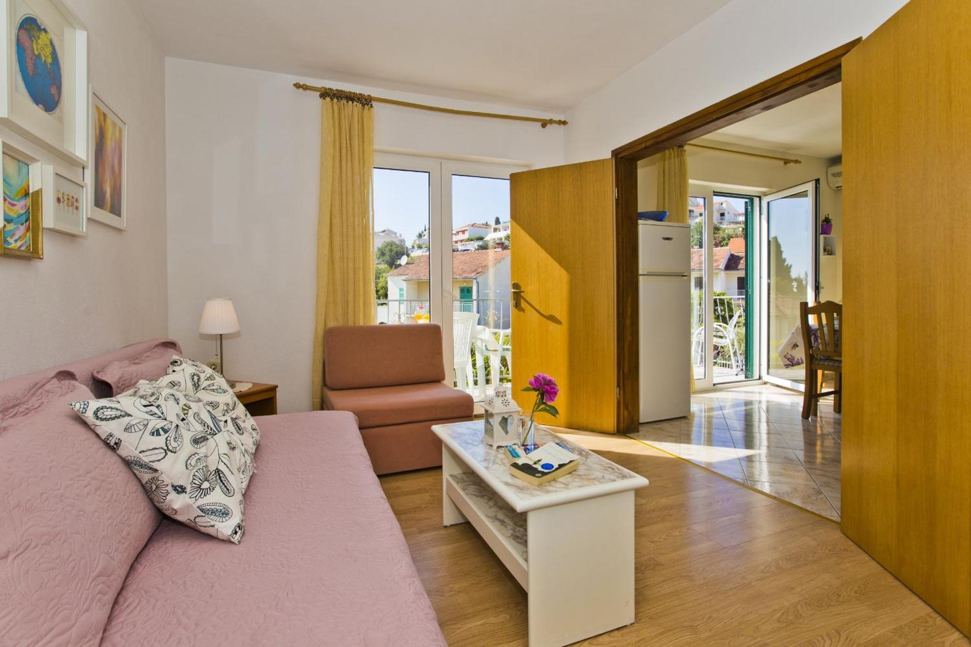חוואר Lina Vrankovic Apartments מראה חיצוני תמונה