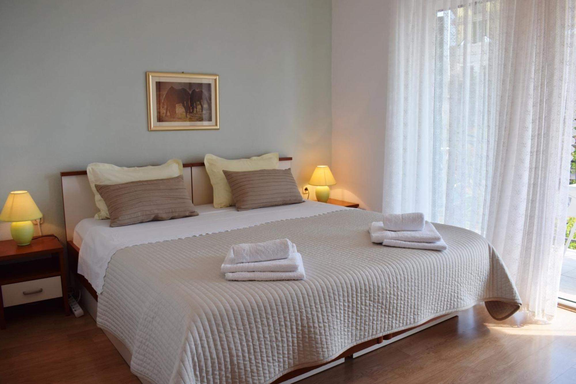 חוואר Lina Vrankovic Apartments מראה חיצוני תמונה