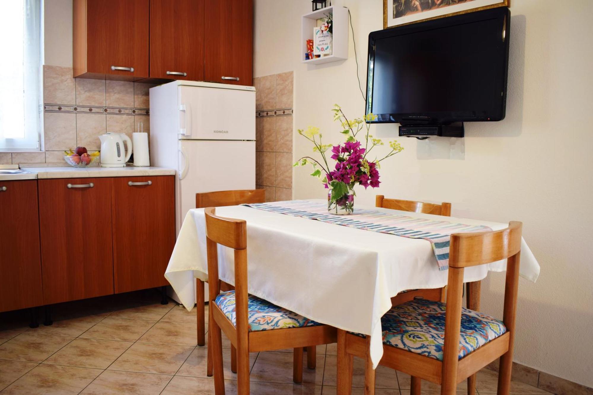 חוואר Lina Vrankovic Apartments מראה חיצוני תמונה